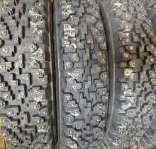 Load image into Gallery viewer, Pirelli Sottozero SA1 Studded WRC Winter Rally Tire 2 mm Stud 135/85R15